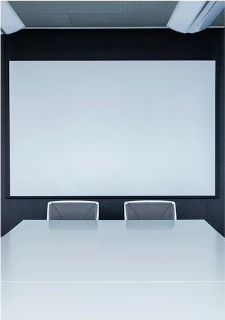 Møterom med en whiteboard tavle